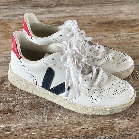 Veja sneakers - Picture 1 of 8